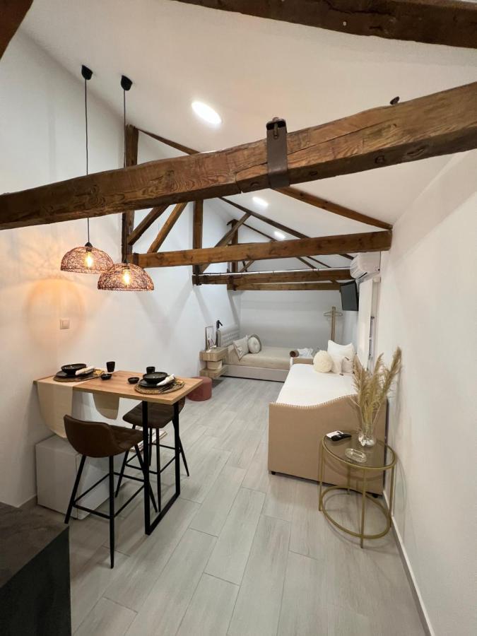 Suites Chic Cozy Herencia ภายนอก รูปภาพ