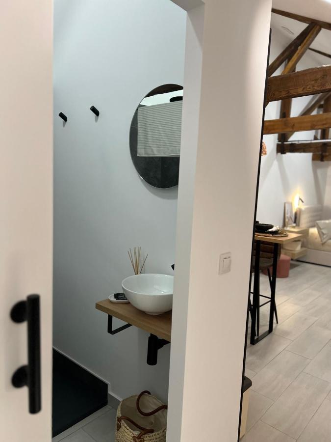 Suites Chic Cozy Herencia ภายนอก รูปภาพ