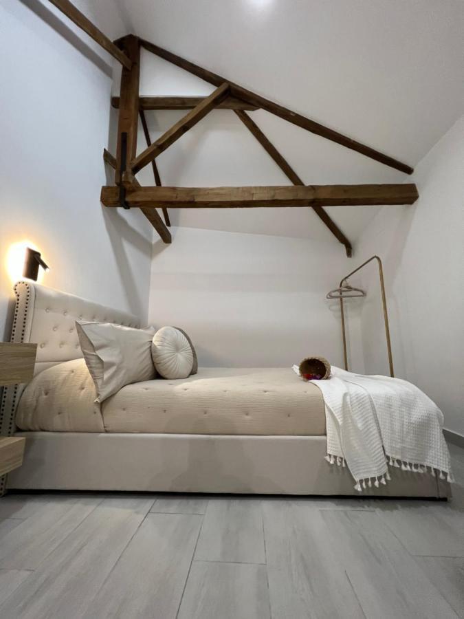 Suites Chic Cozy Herencia ภายนอก รูปภาพ