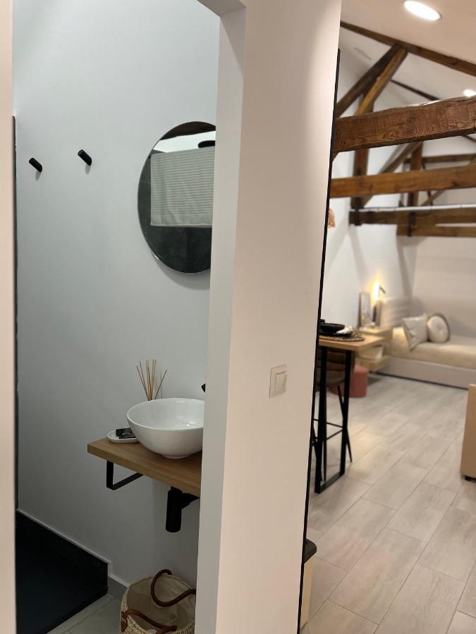 Suites Chic Cozy Herencia ภายนอก รูปภาพ