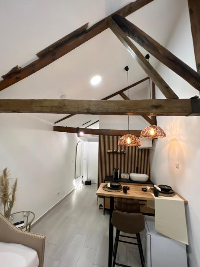 Suites Chic Cozy Herencia ภายนอก รูปภาพ